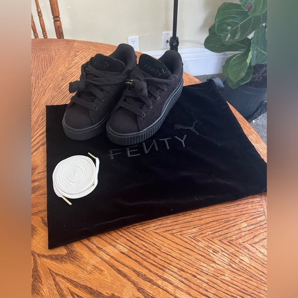 PUMA
x FENTY Women's Creeper Phatty Corduroy Low Top Platform Sneakers - Picture 3 of 8